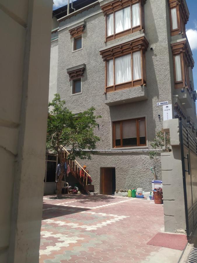 מלון לה Maple House Ladakh מראה חיצוני תמונה