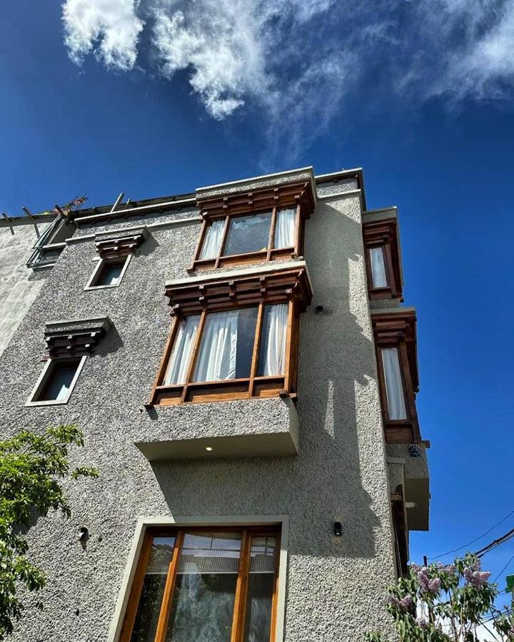 מלון לה Maple House Ladakh מראה חיצוני תמונה